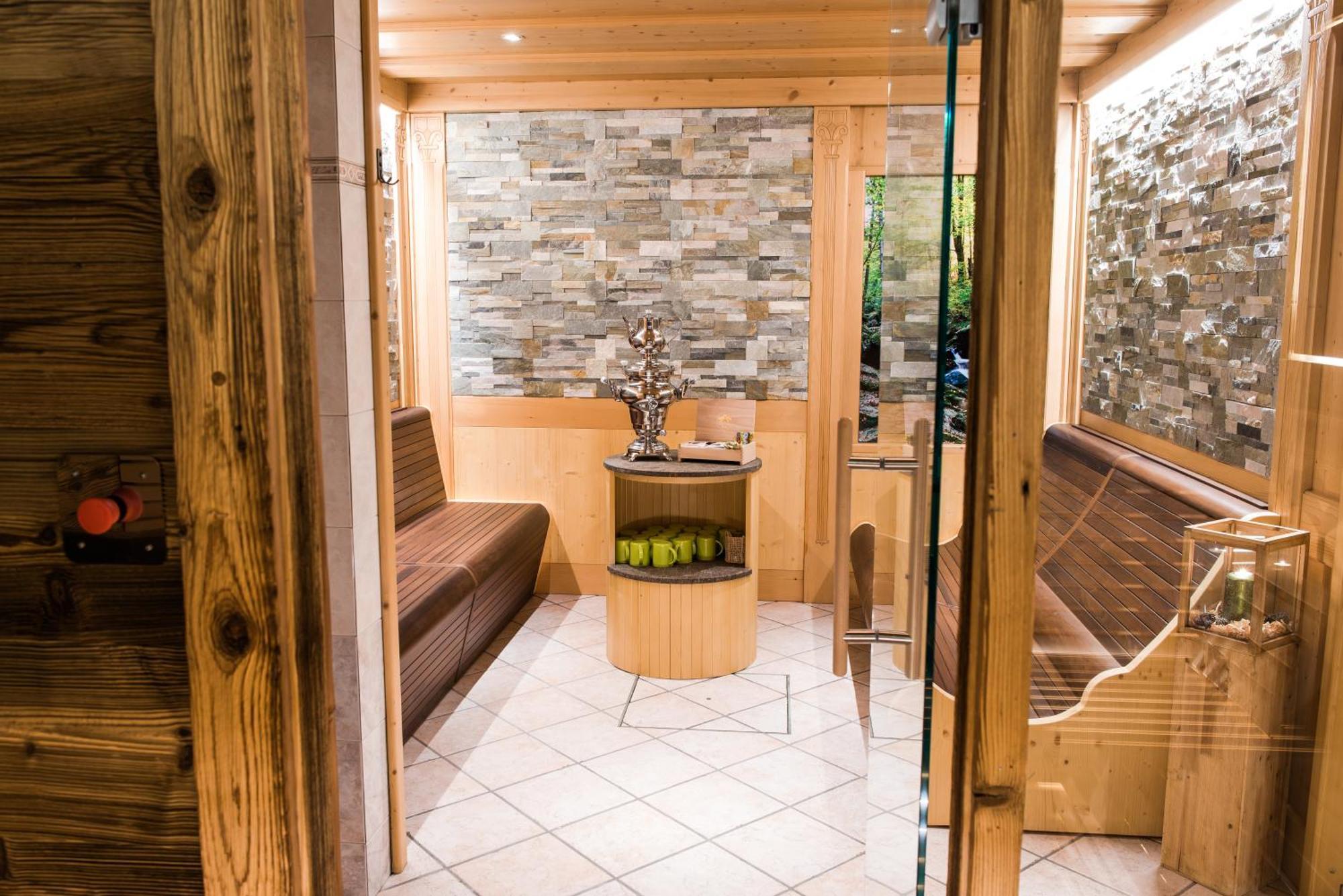 סלבה די ואל גרדנה Garni Hotel Iris מראה חיצוני תמונה