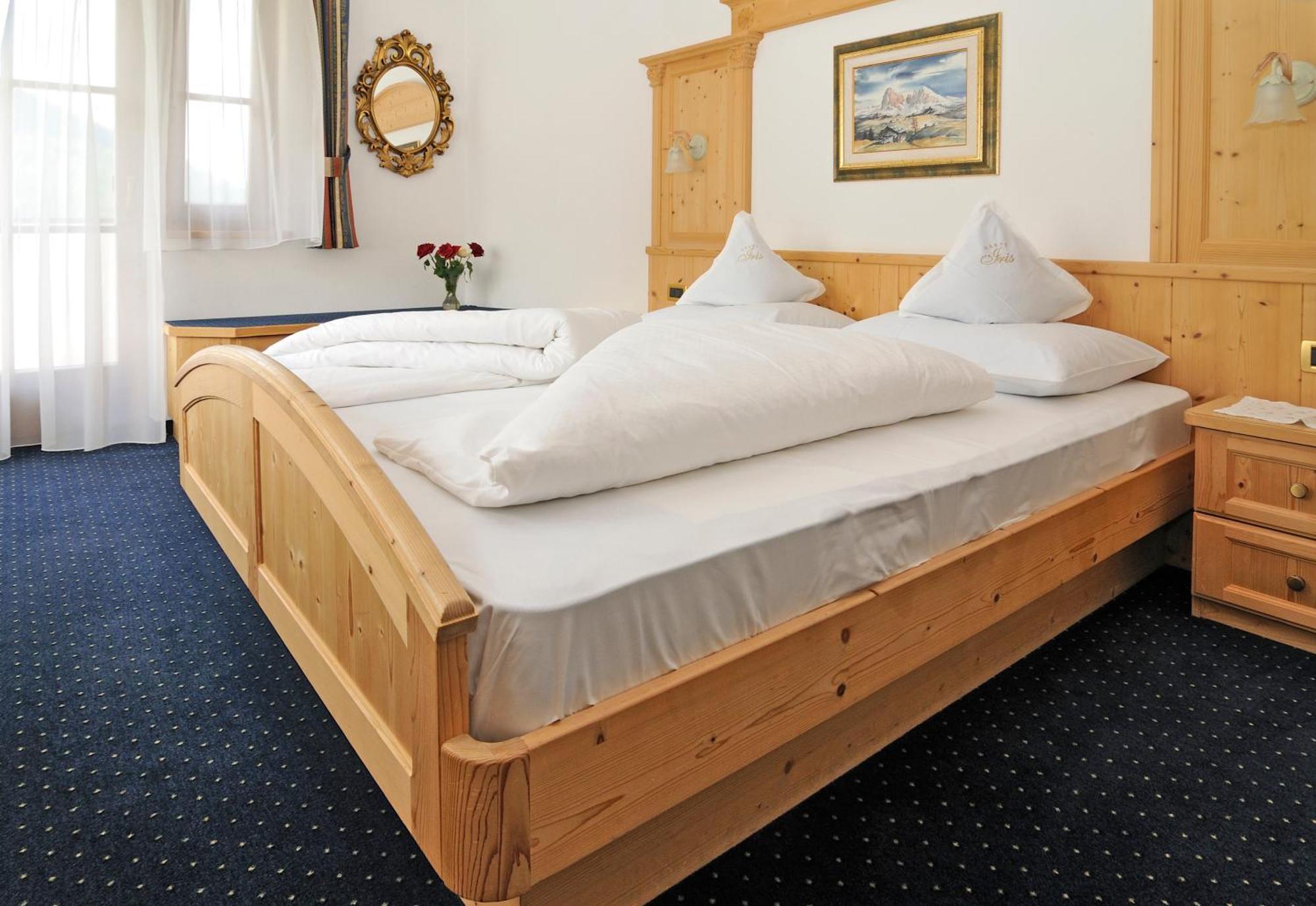 סלבה די ואל גרדנה Garni Hotel Iris מראה חיצוני תמונה