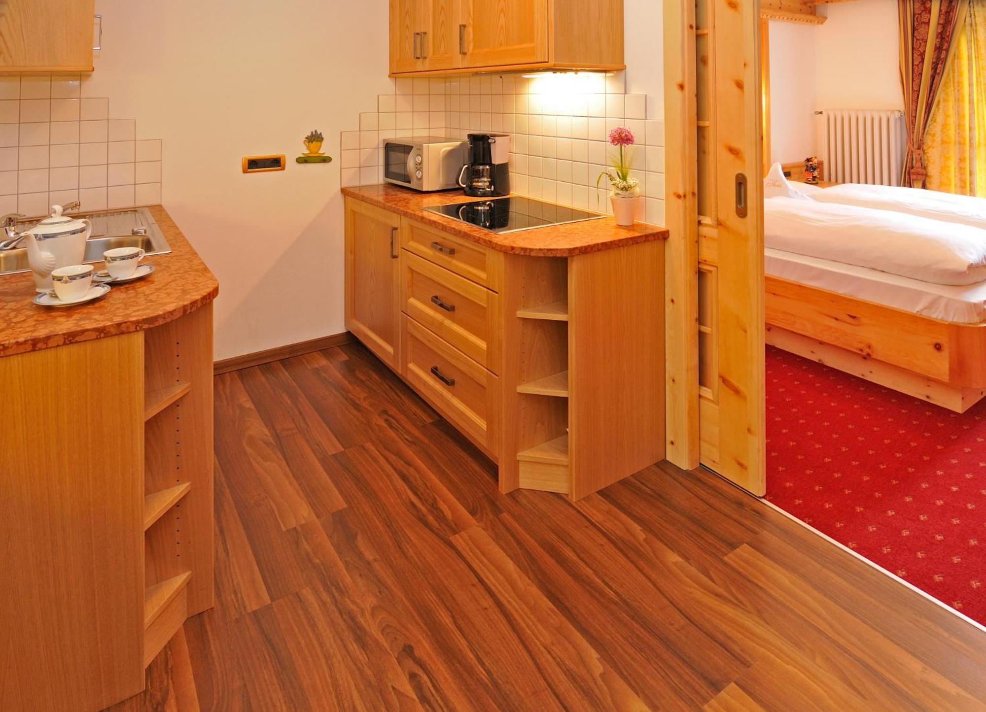 סלבה די ואל גרדנה Garni Hotel Iris מראה חיצוני תמונה